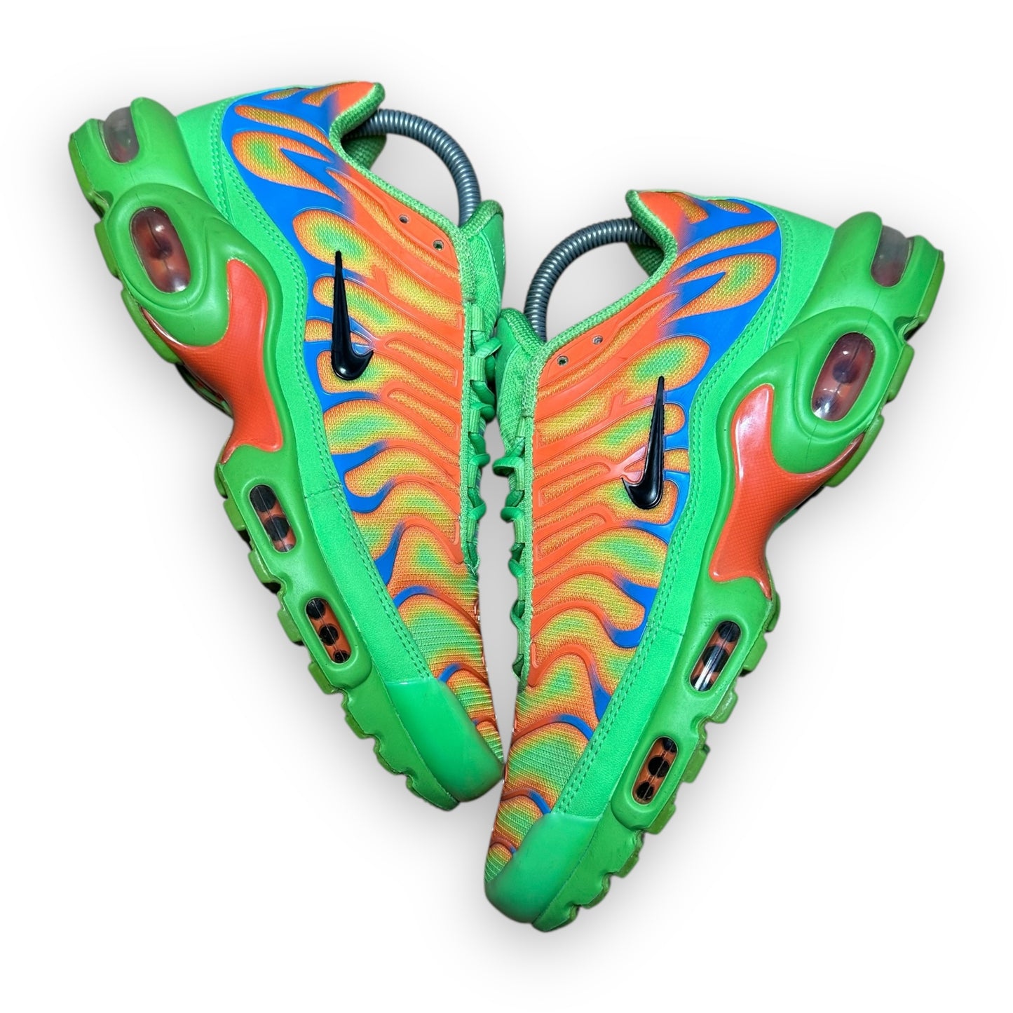 EU42 - US8.5 - UK7.5 • Air Max Plus TN Supreme Green