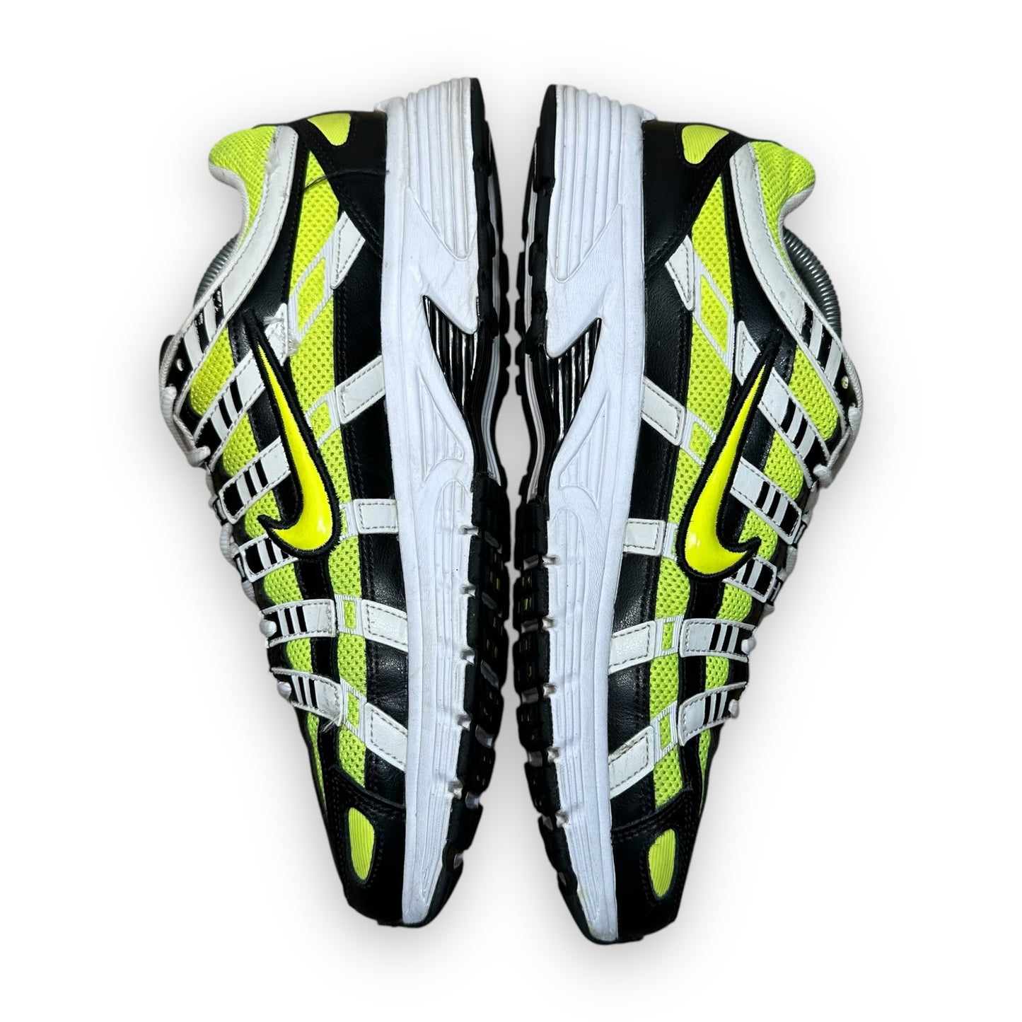 EU45 - US11 - UK10 • P-6000 White Black Volt