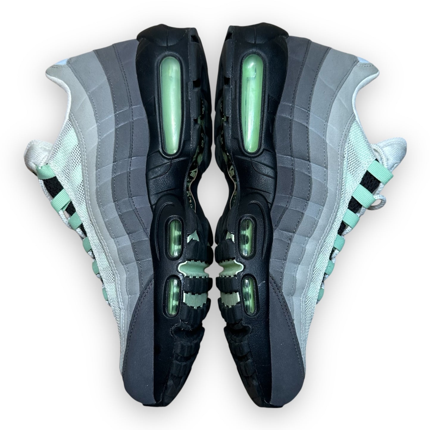 EU45 - US11 - UK10 • Air Max 95 OG Fresh Mint