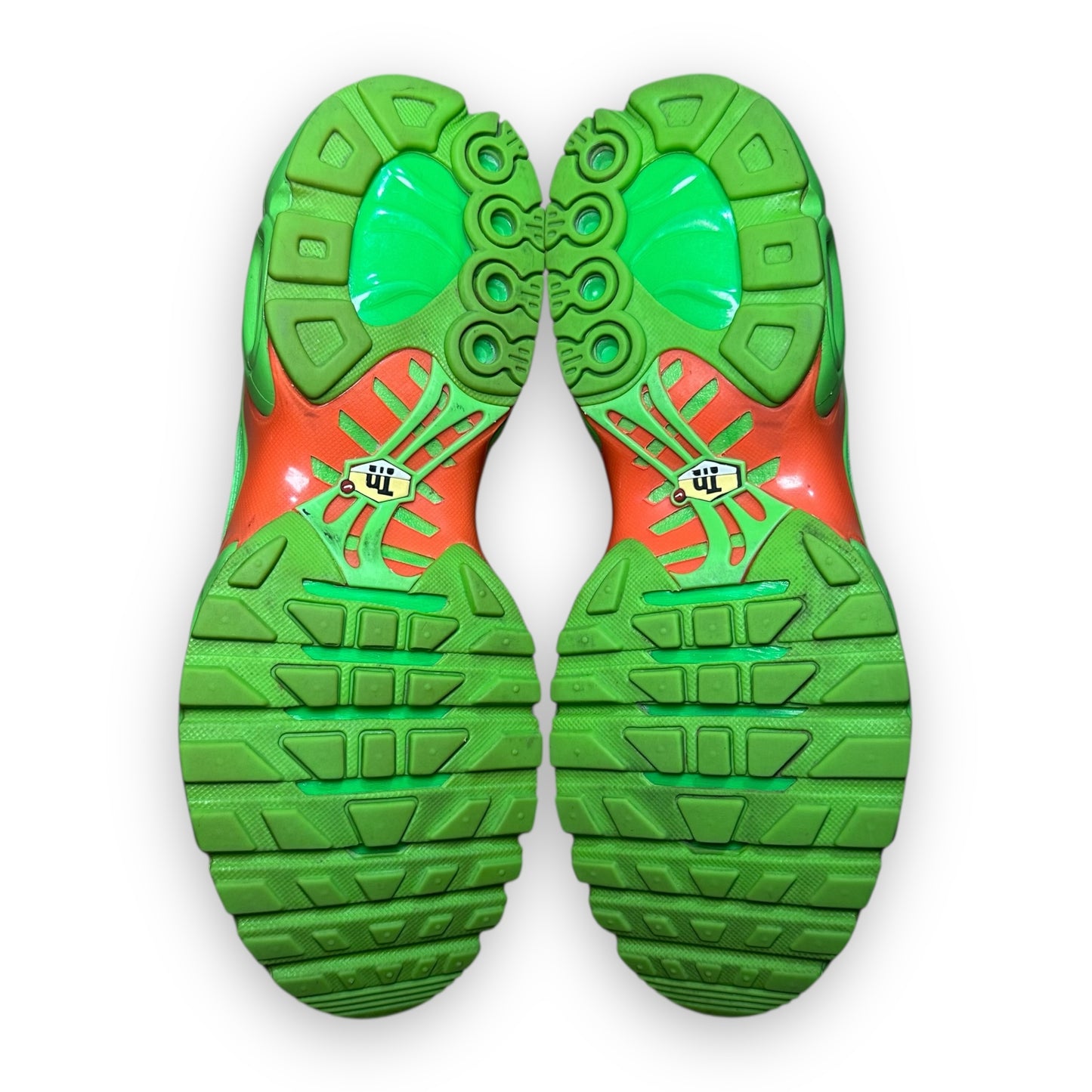EU42 - US8.5 - UK7.5 • Air Max Plus TN Supreme Green