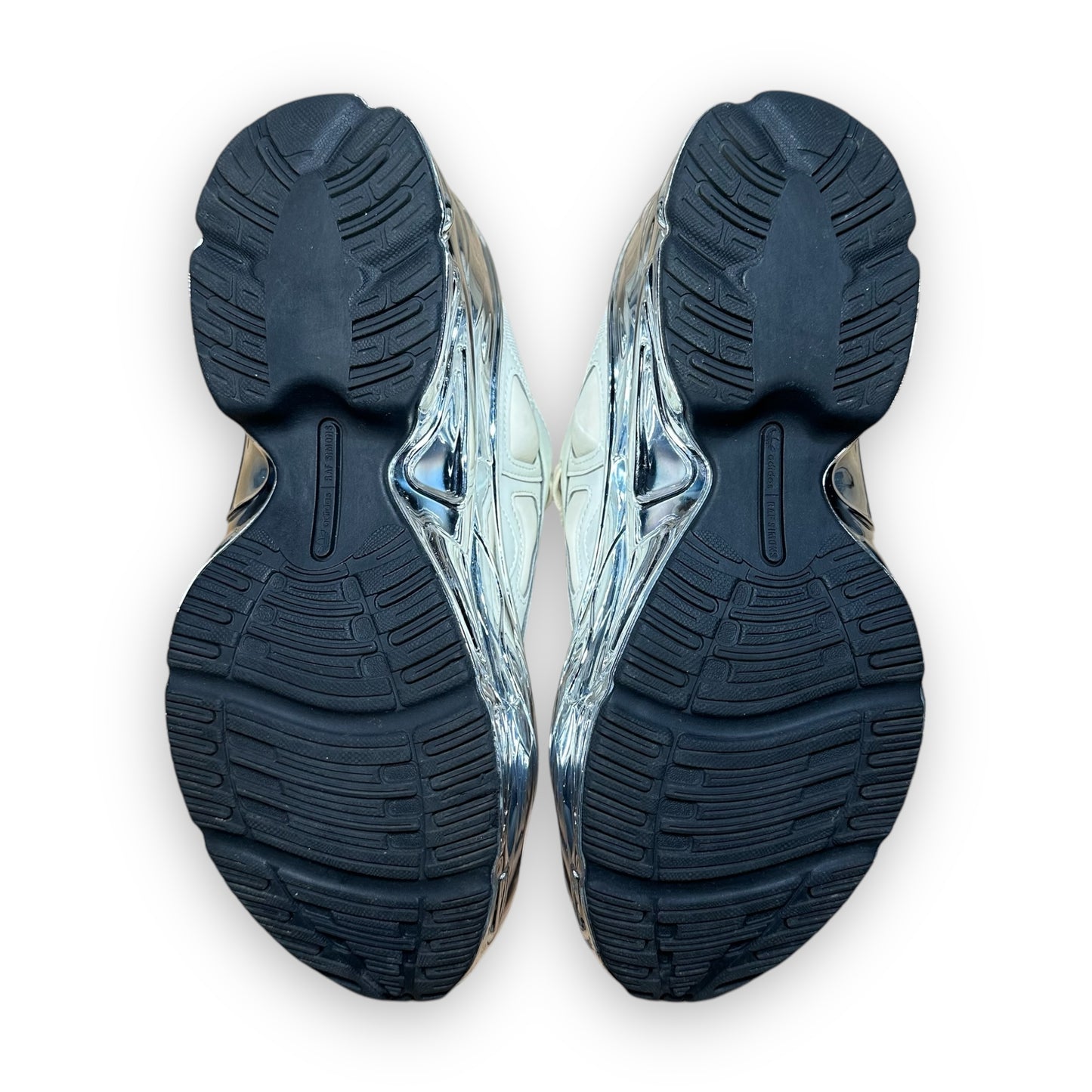 EU41 - US8 - UK7 • Ozweego Raf Simons Cream White Silver Metallic