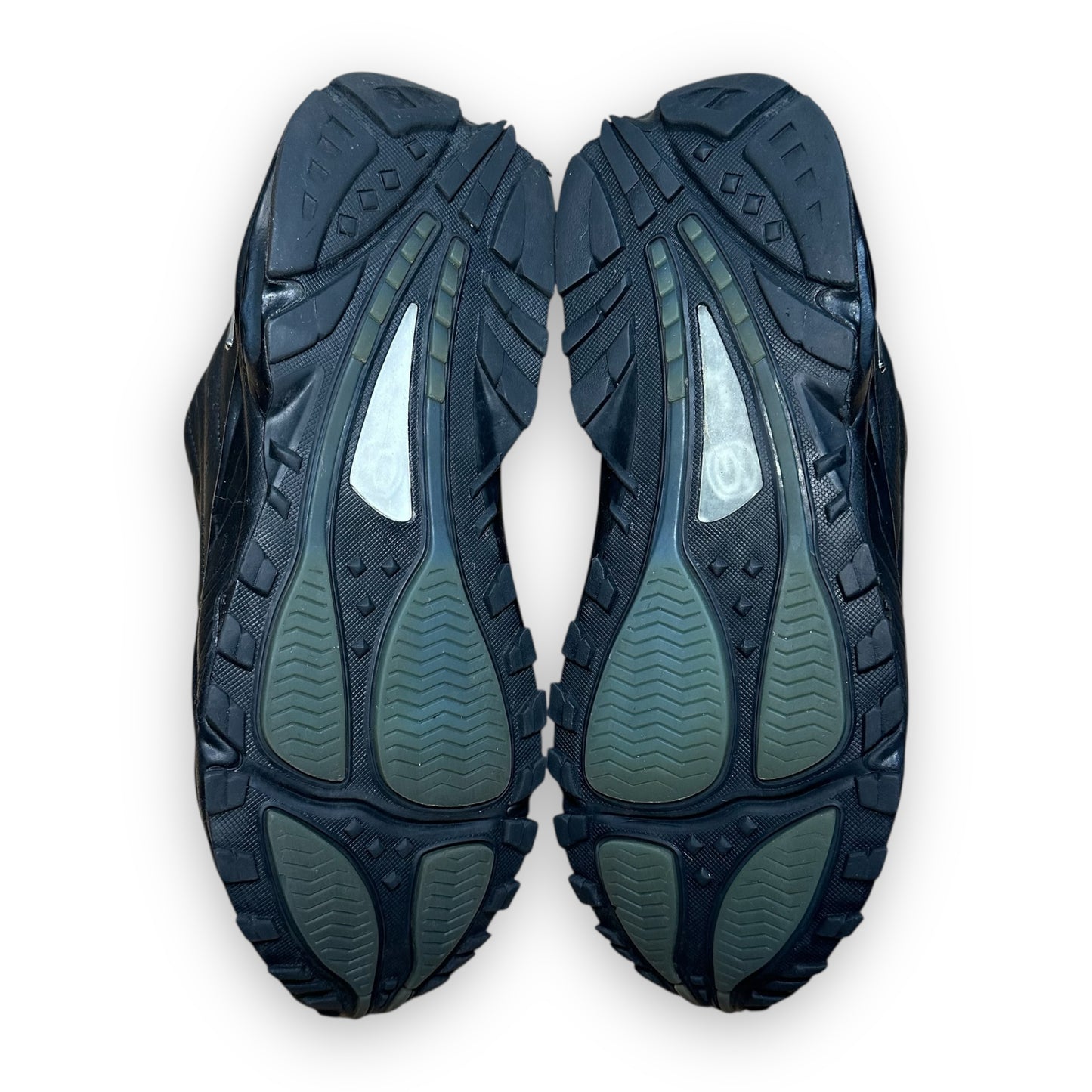 EU44 - US10 - UK9 • Air Terra Hot Step NOCTA Triple Black