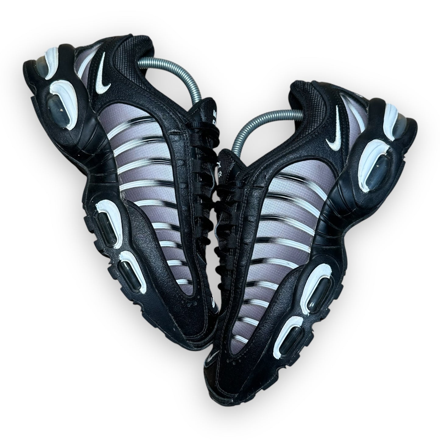 EU43 - US9.5 - UK8.5 • Air Max Tailwind 4 Black White