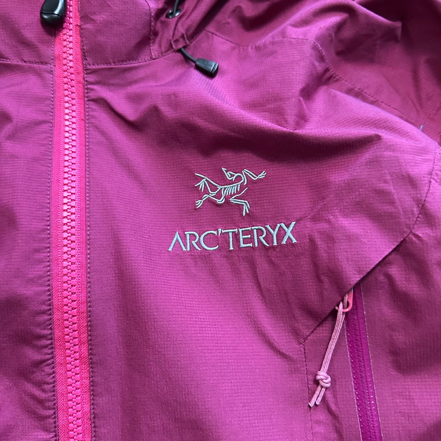 Jacket Arc’Teryx Beta AR Gore-Tex Fushia (L)