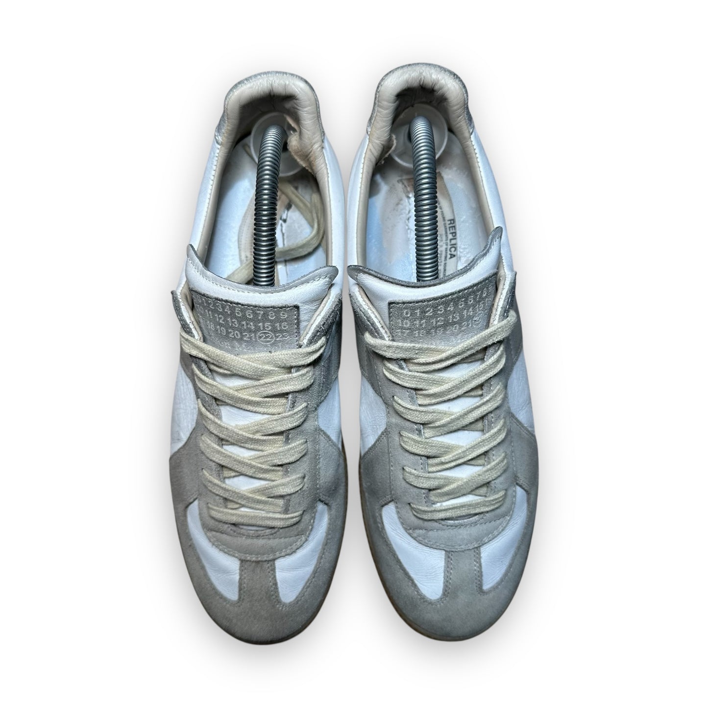 EU43 - US9.5 - UK8.5 • Maison Margiela Replica GAT White Grey