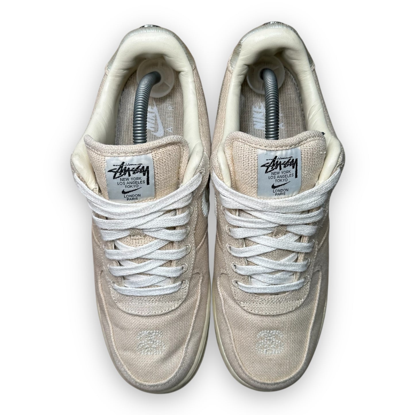 EU45 - US11 - UK10 • Air Force 1 Low Stussy Fossil