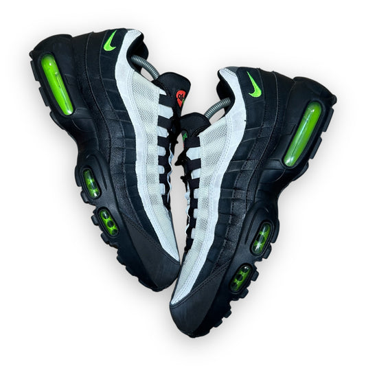 EU45 - US11 - UK10 • Air Max 95 Antifreeze