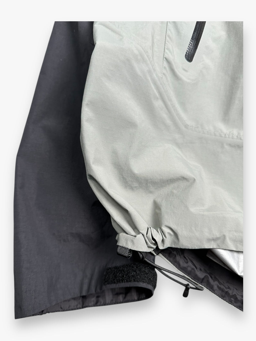 Arc’Teryx Gore-Tex Jacket Zeta SL Japan Exclusive Black Grey