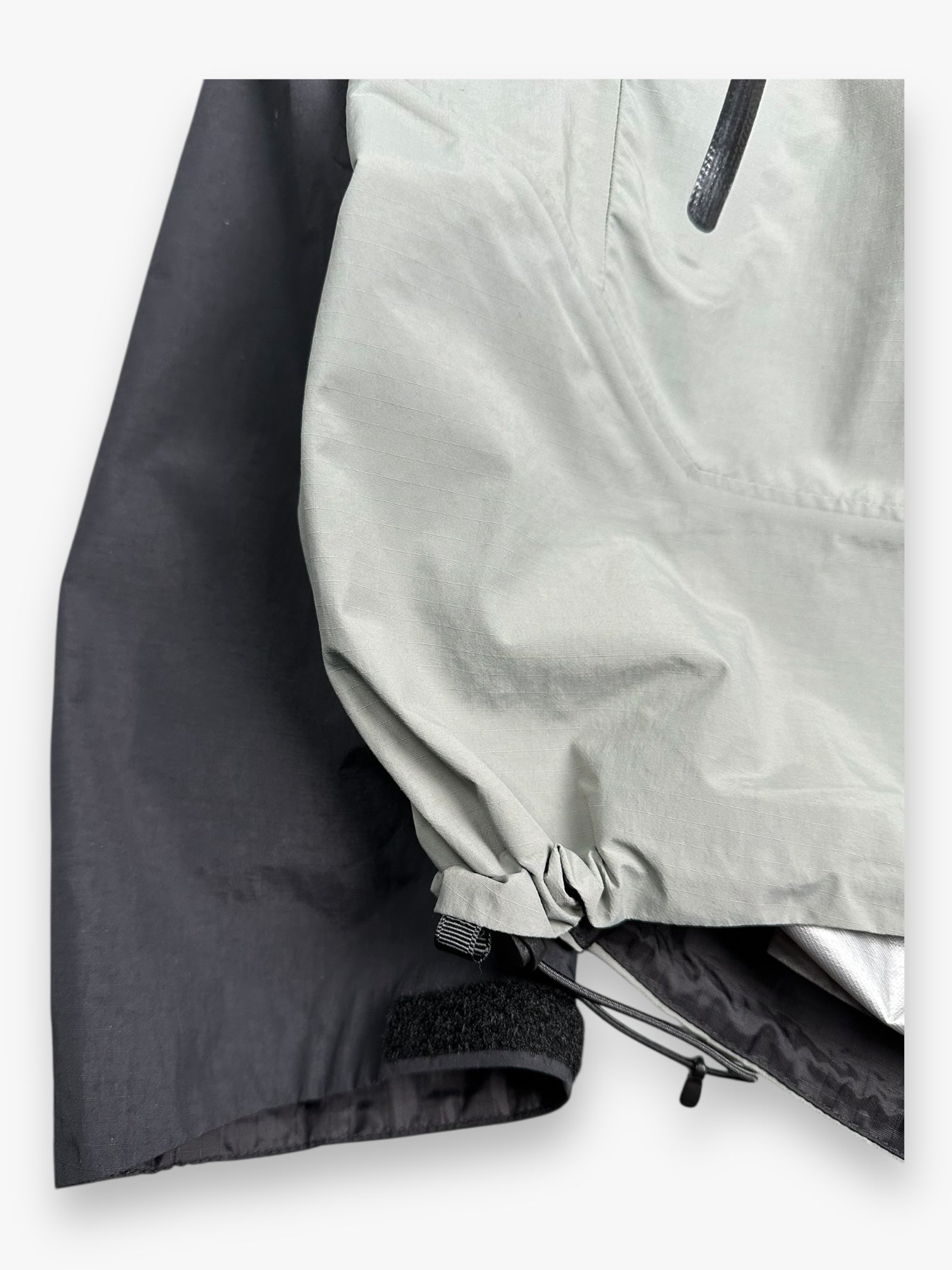 Arc’Teryx Gore-Tex Jacket Zeta SL Japan Exclusive Black Grey