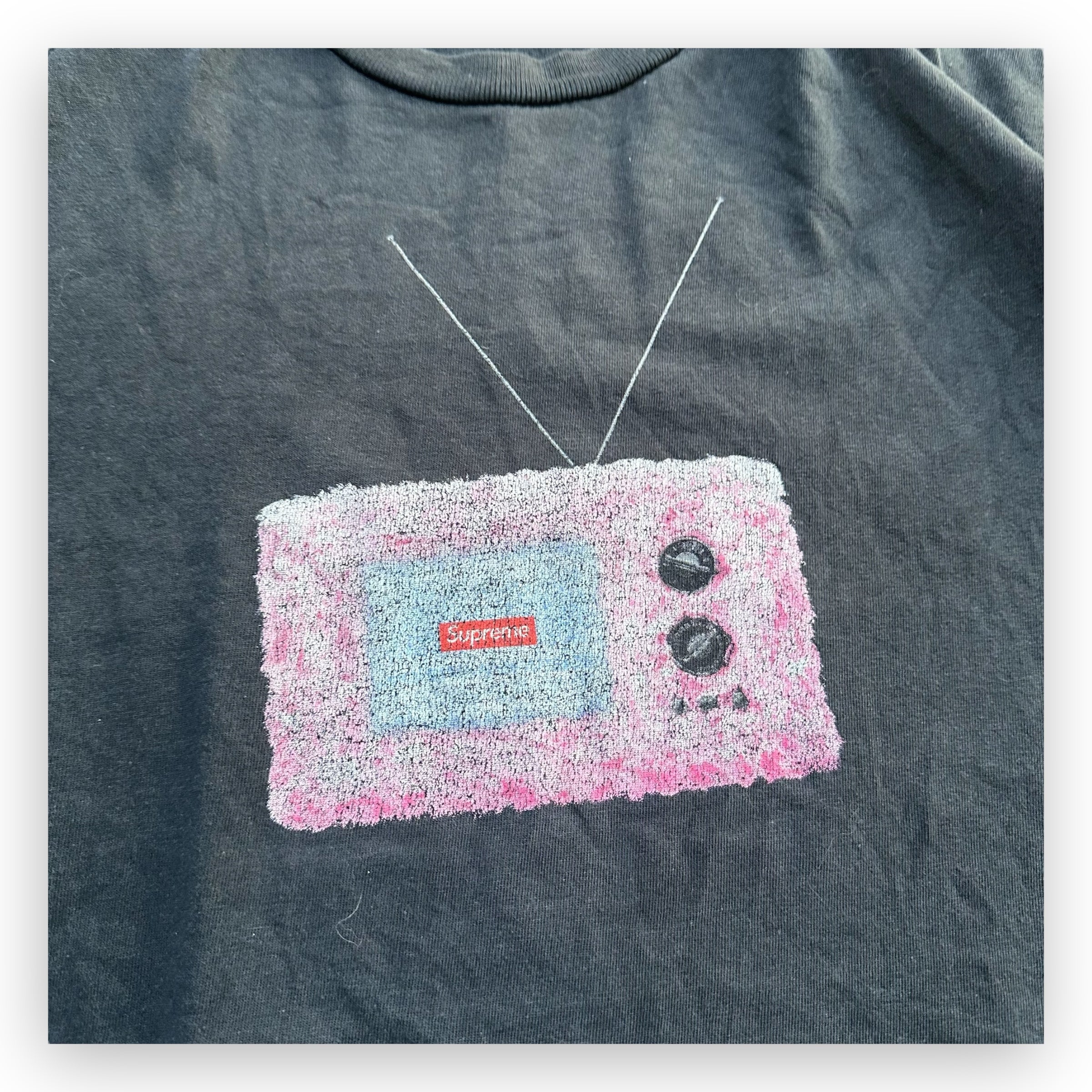 Tee Supreme TV Black SS18