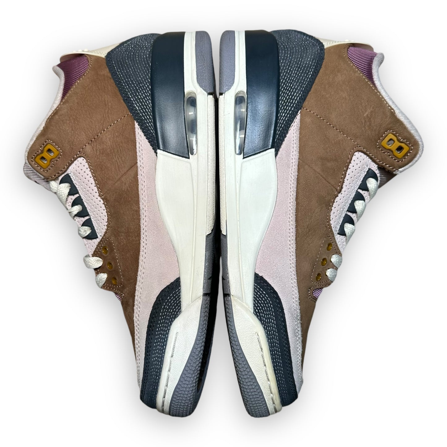 EU43 - US9.5 - UK8.5 • Jordan 3 Retro Winterized Archaeo Brown