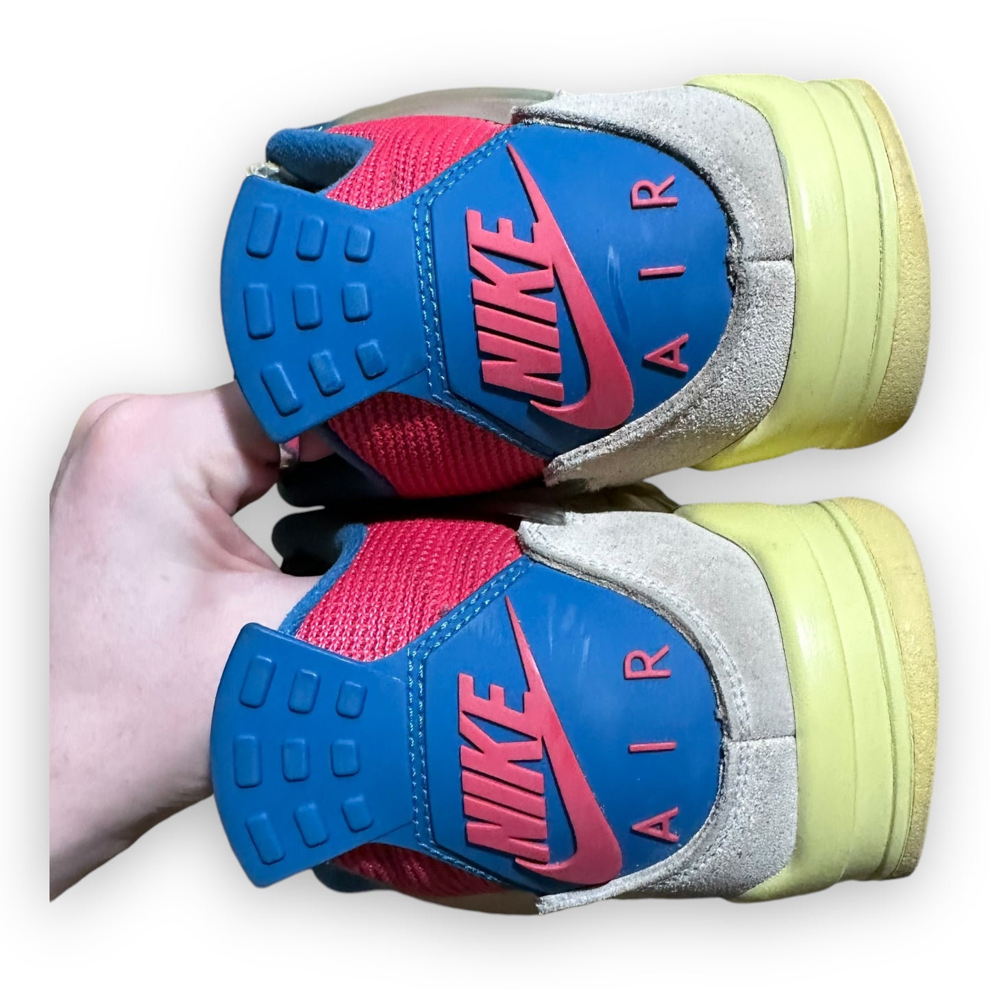 EU44 - US10 - UK9 • Jordan 4 Retro Union Guava Ice