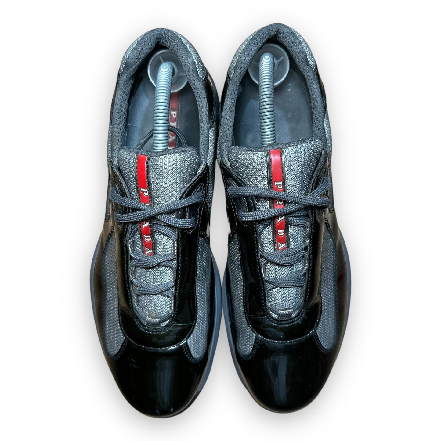 EU42.5 - US9 - UK8 • vintage Prada America’s Cup Black Patent Grey