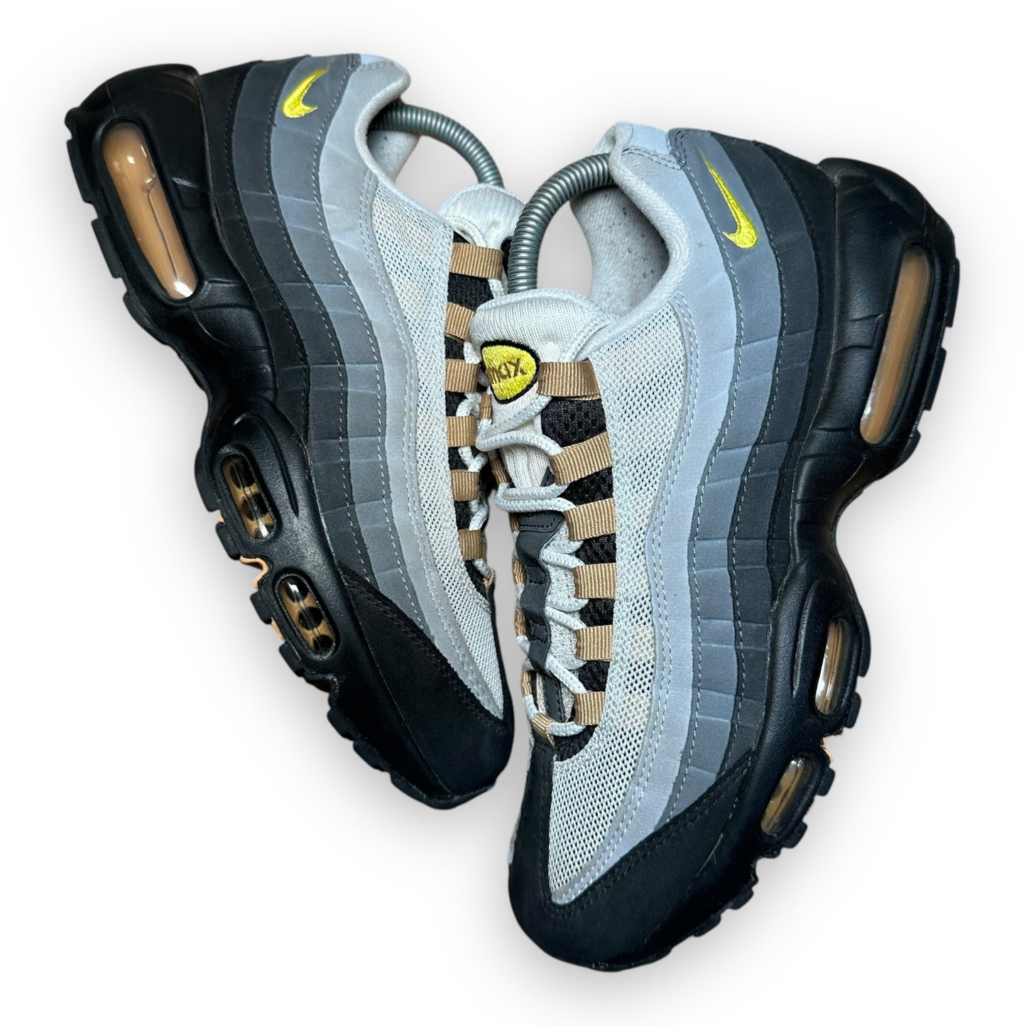 EU42 - US8.5 - UK7.5 • Air Max 95 Icons Yellow Strike