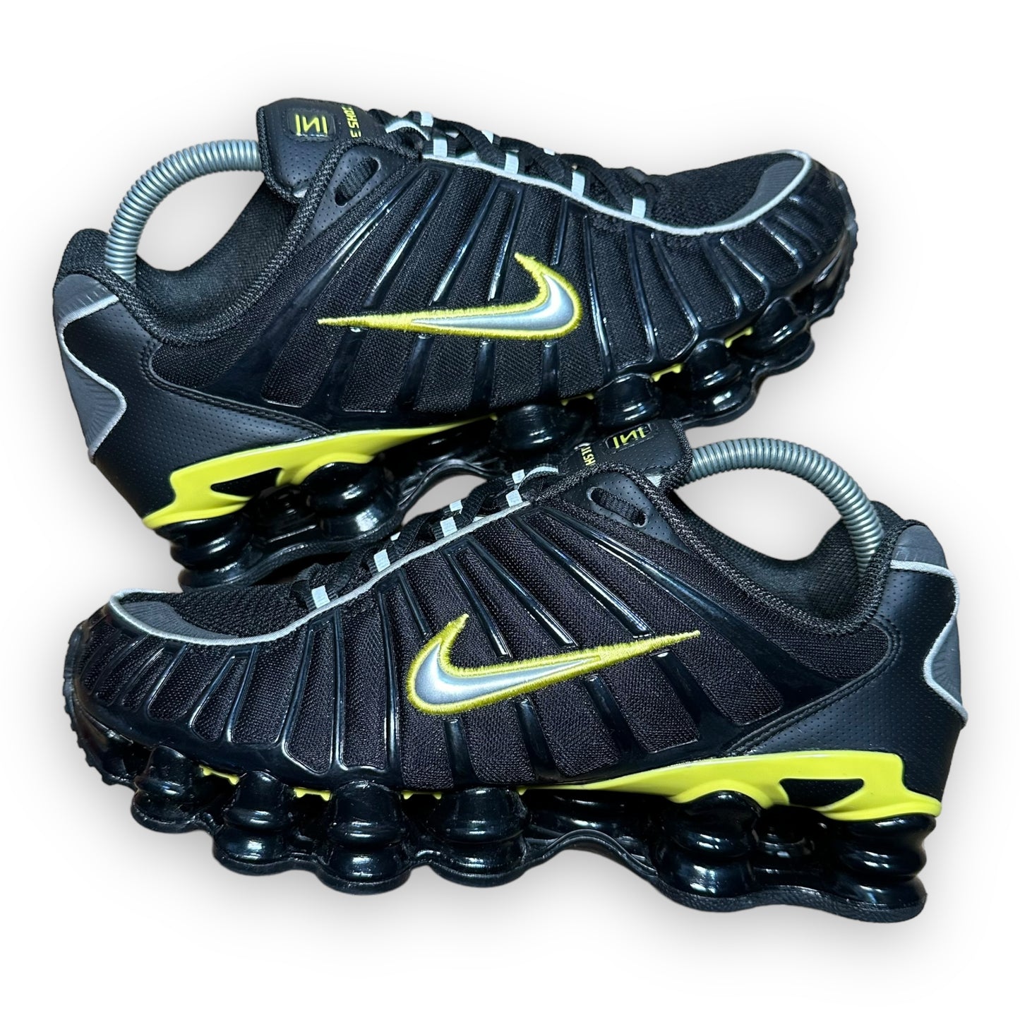 EU42 - US8.5 - UK7.5 • Shox TL Black Dynamic Yellow