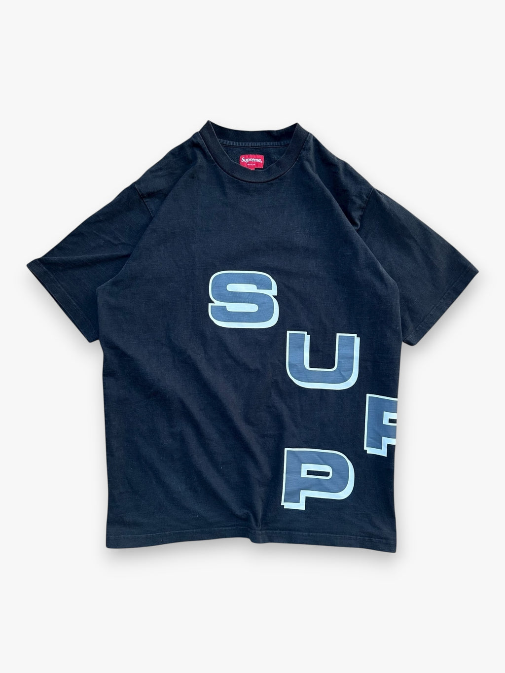 Tee Supreme Stagger Black FW18