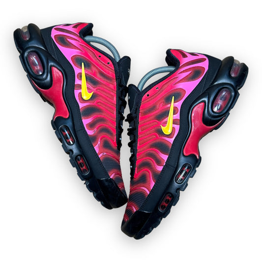 EU44 - US10 - UK9 • Air Max Plus Supreme Black