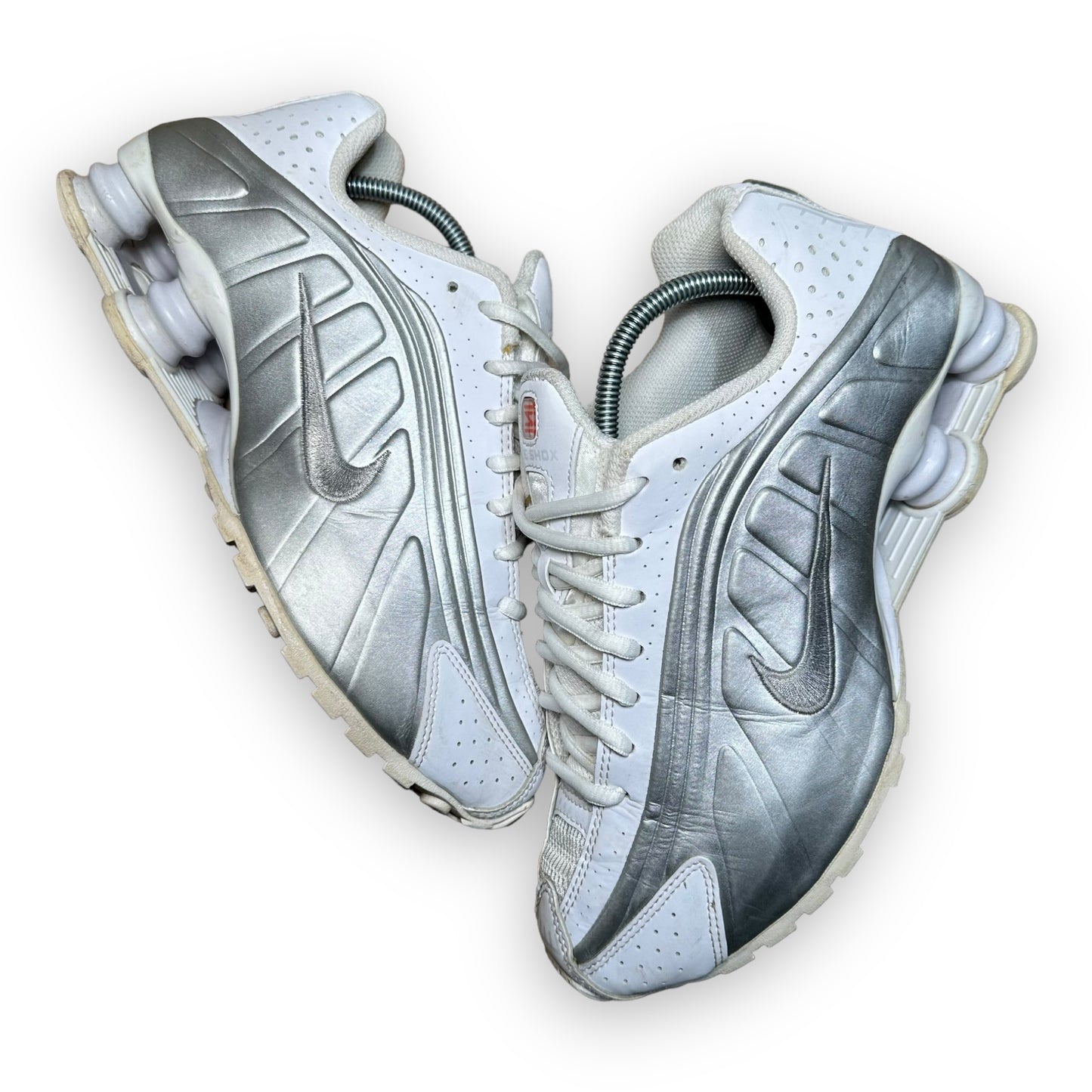 EU39 - US6.5 - UK6 • Shox R4 White Metallic Silver