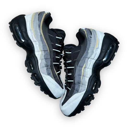 EU37.5 - US5 - UK4.5 • Air Max 95 Comme des Garcons Grey