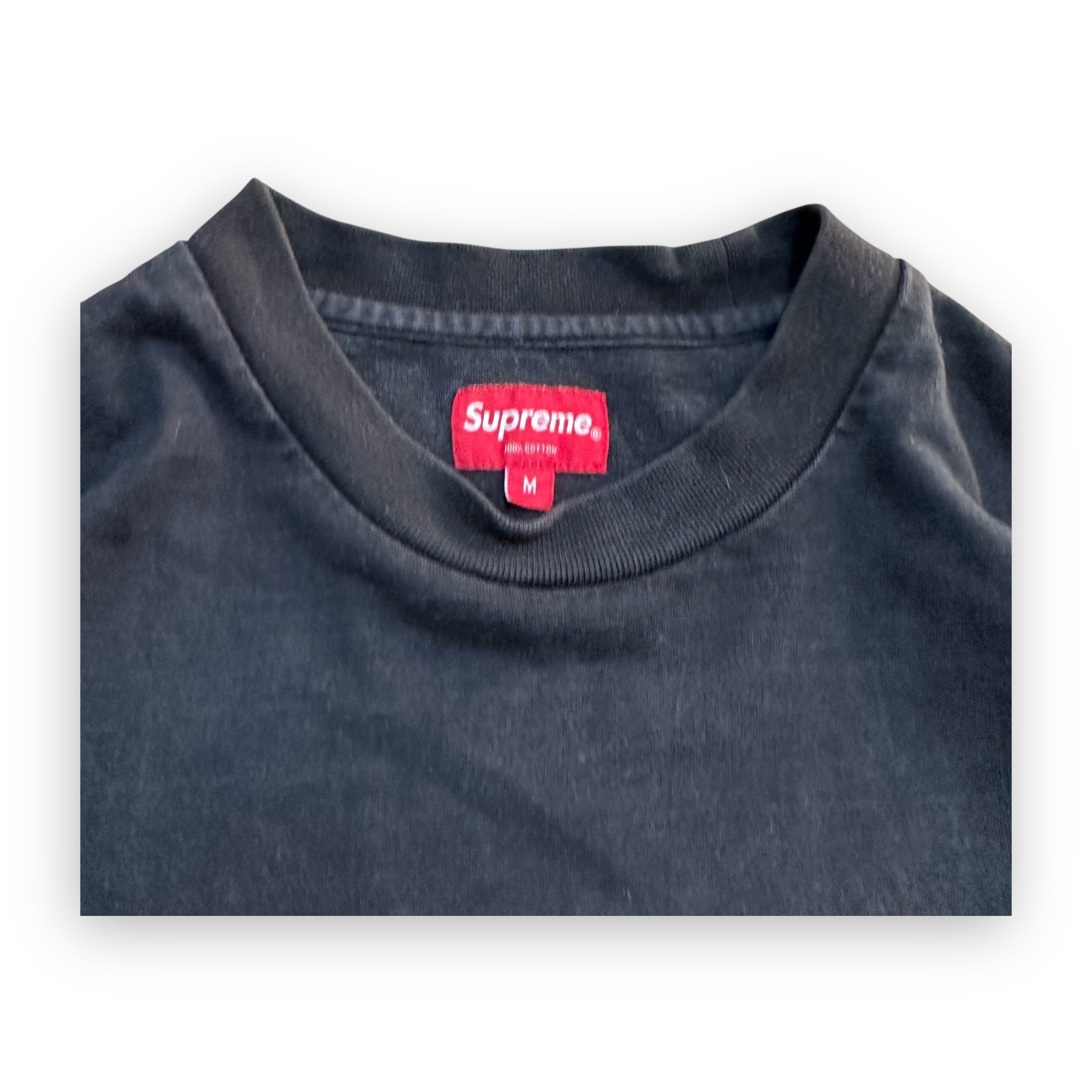 Tee Supreme Stagger Black FW18