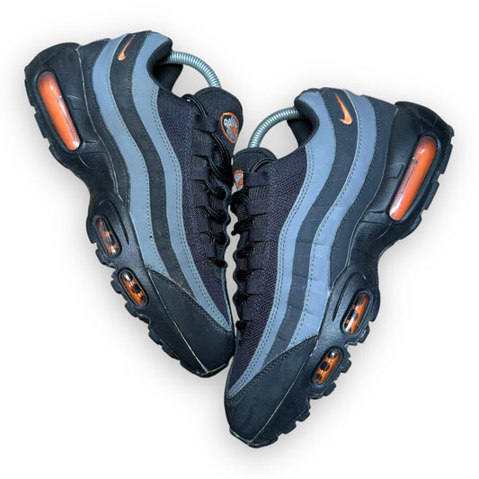 EU42 - US8.5 - UK7.5 • Air Max 95 Black Grey Orange