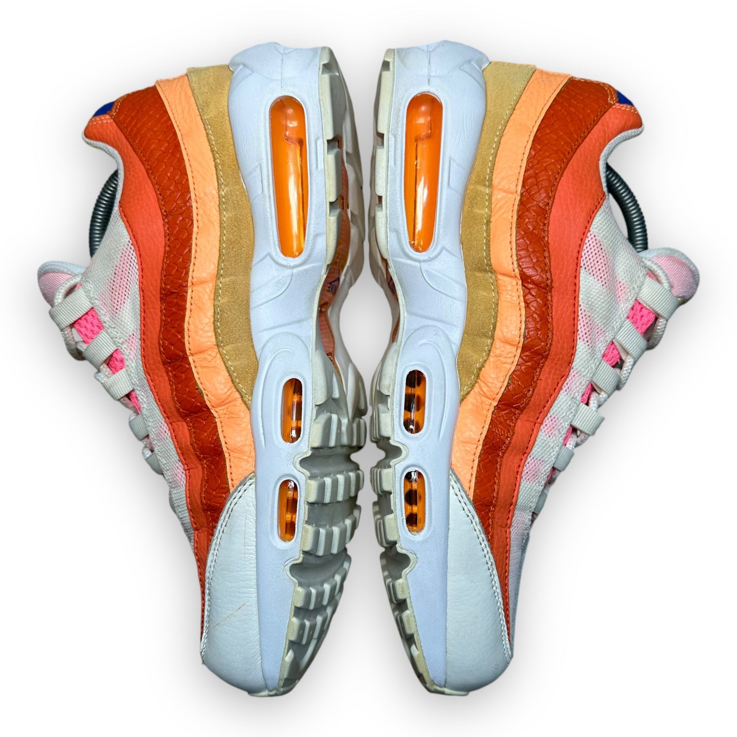 EU43 - US9.5 - UK8.5 • Air Max 95 Campfire Orange