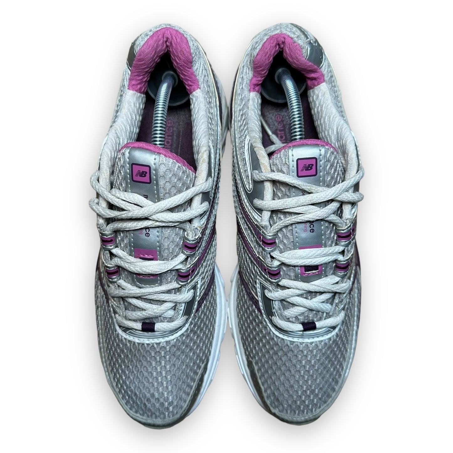 EU40 - US7 - UK6 • New Balance 738 vintage White Metallic Magenta