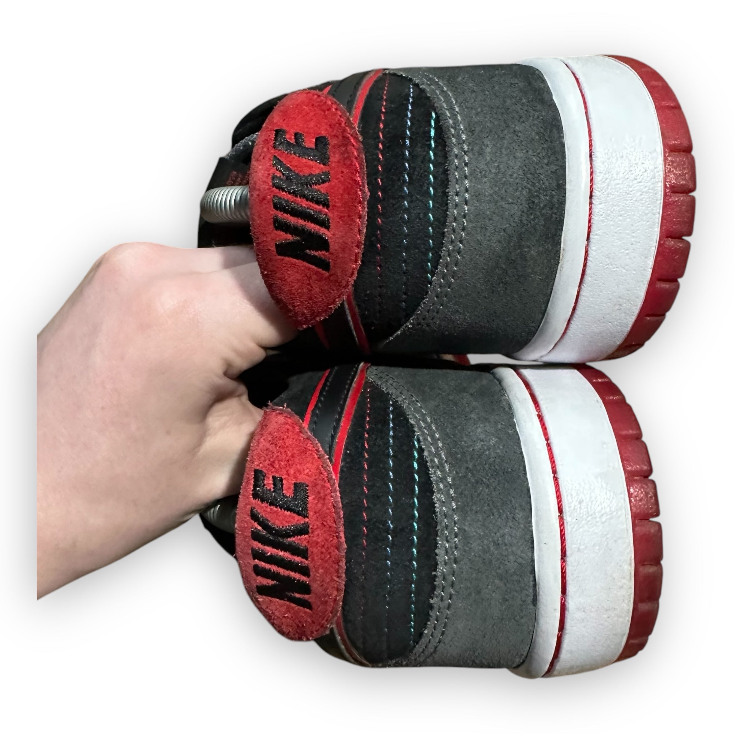 SB Dunk Low Ishod Wair Dark Grey Red