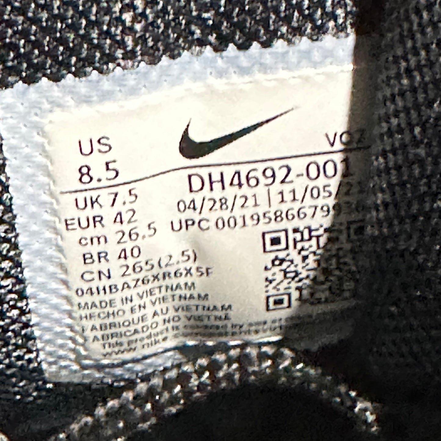 EU42 - US8.5 - UK7.5 • Hot Step Air Terra NOCTA Triple Black