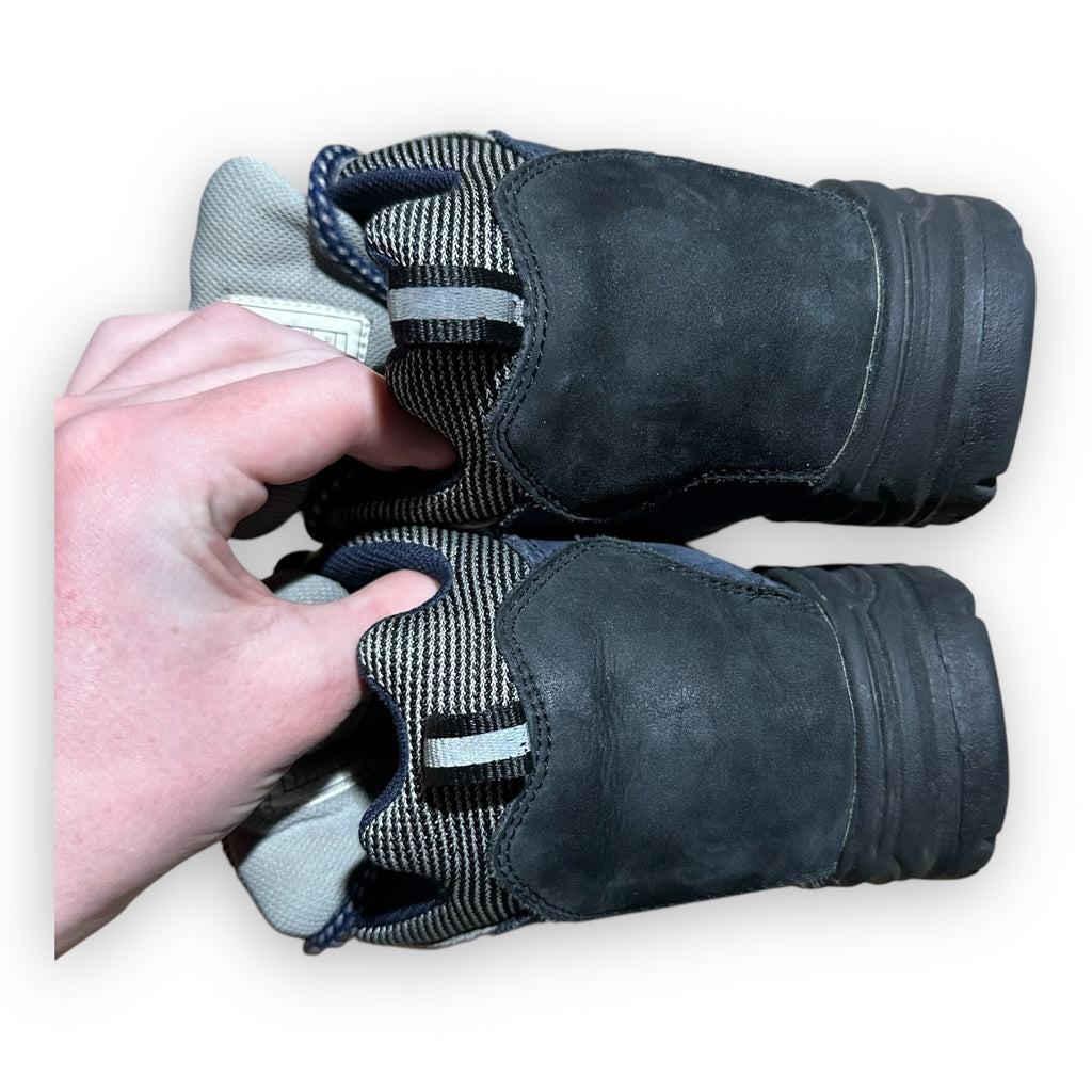 Asics Hiking Boots White Navy vintage