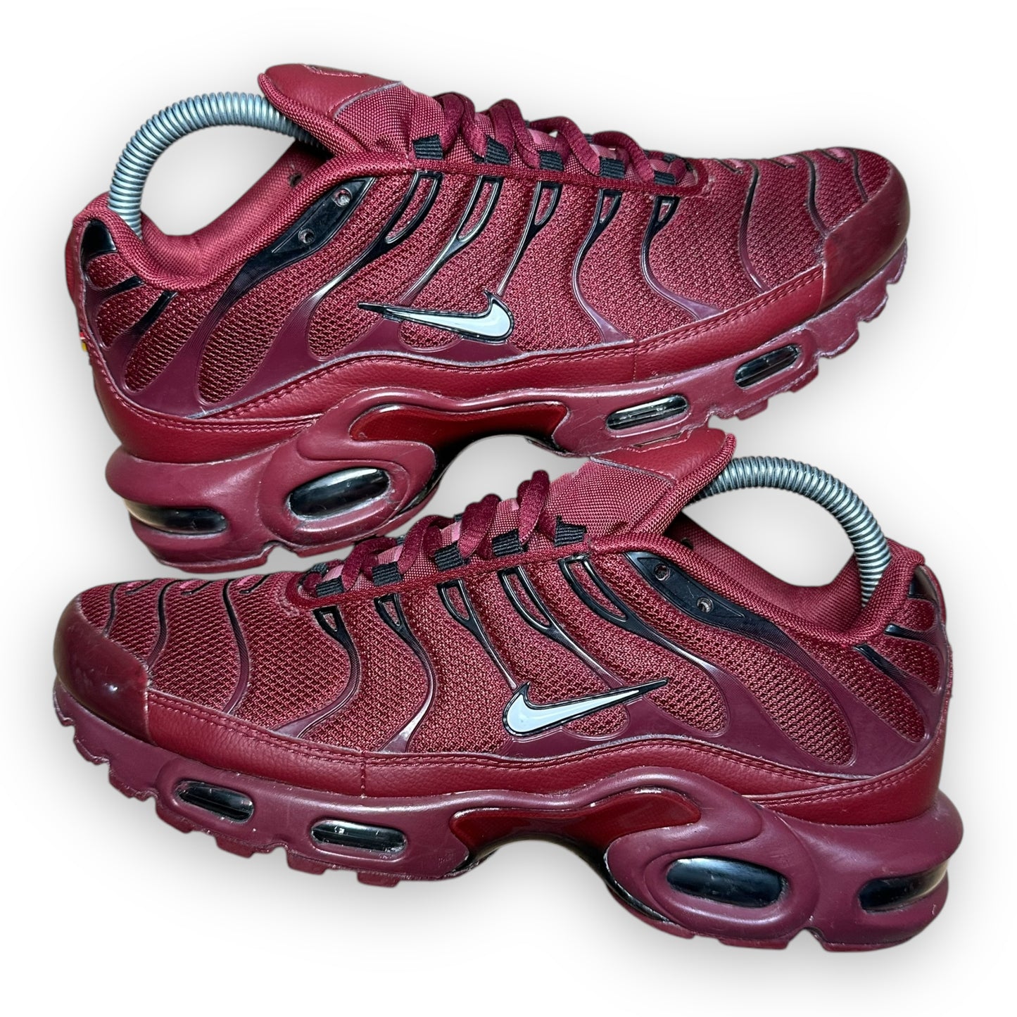 EU42 - US8.5 - UK7.5 • Air Max Plus Team Red