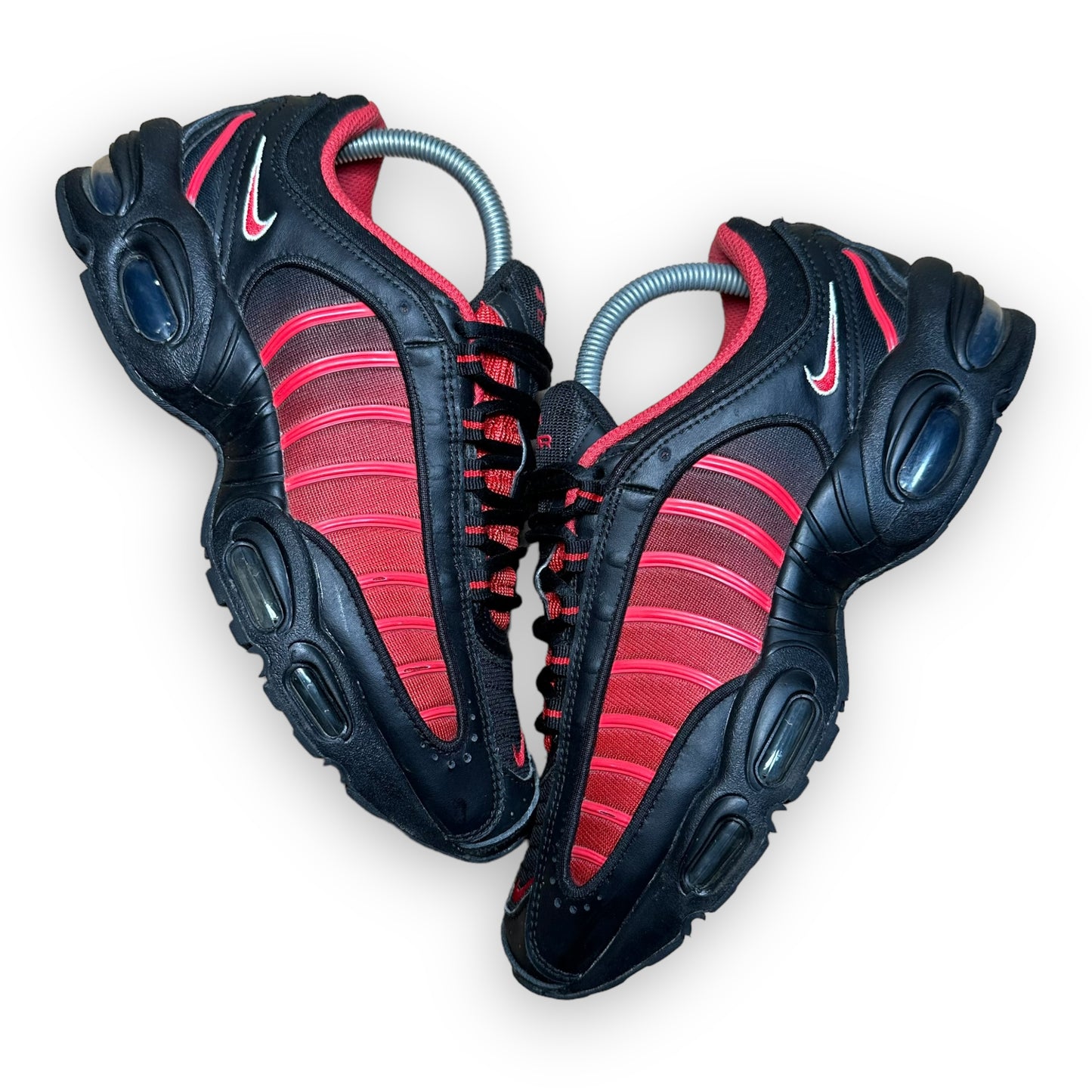 EU42 - US8.5 - UK7.5 • Air Max Tailwind 4 Black University Red