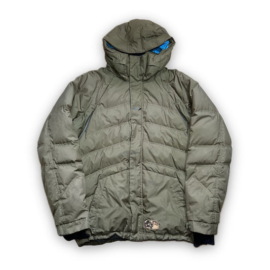 MUSTER einer Oakley Khaki Pufferjacke