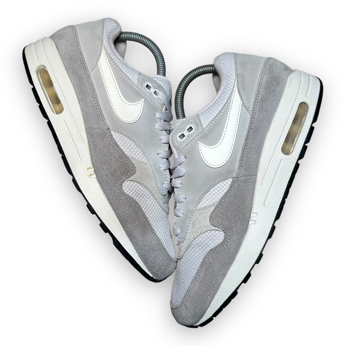 EU42 - US8.5 - UK7.5 • Air Max 1 Vast Grey