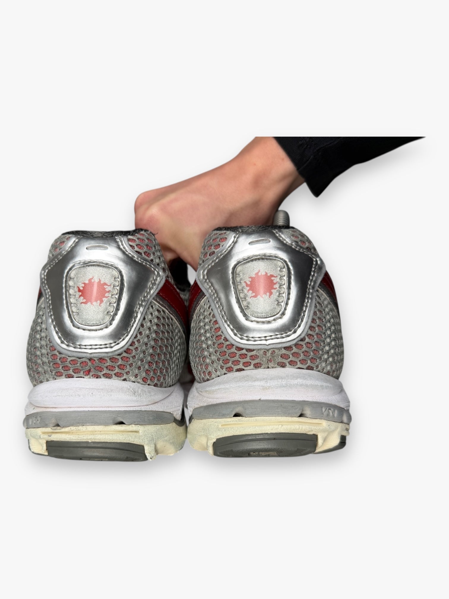 Mizuno Wave Rider 10 Flame Wave One Block Down Koi