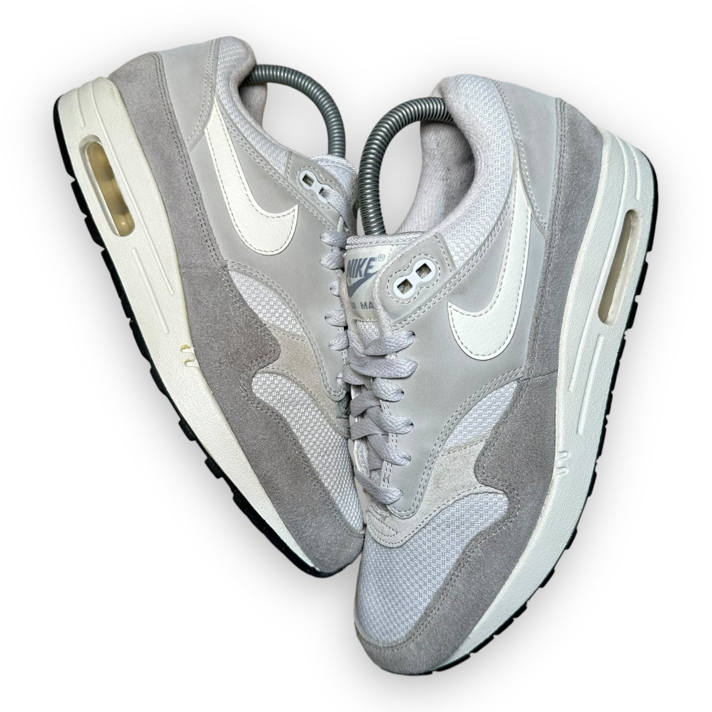 EU42 - US8.5 - UK7.5 • Air Max 1 Vast Grey