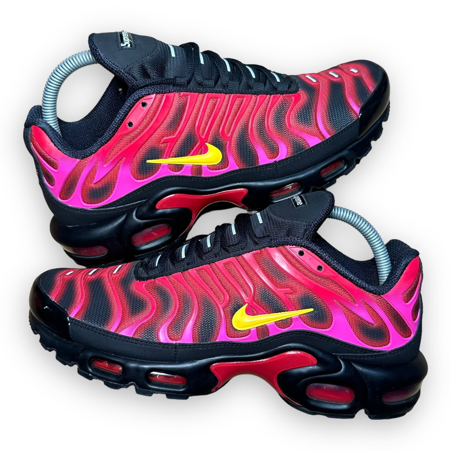 EU43 - US9.5 - UK8.5 • Air Max Plus Supreme Black