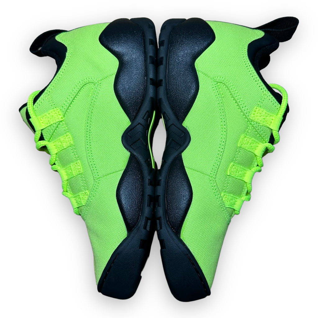 SB Darwin Low Supreme Volt