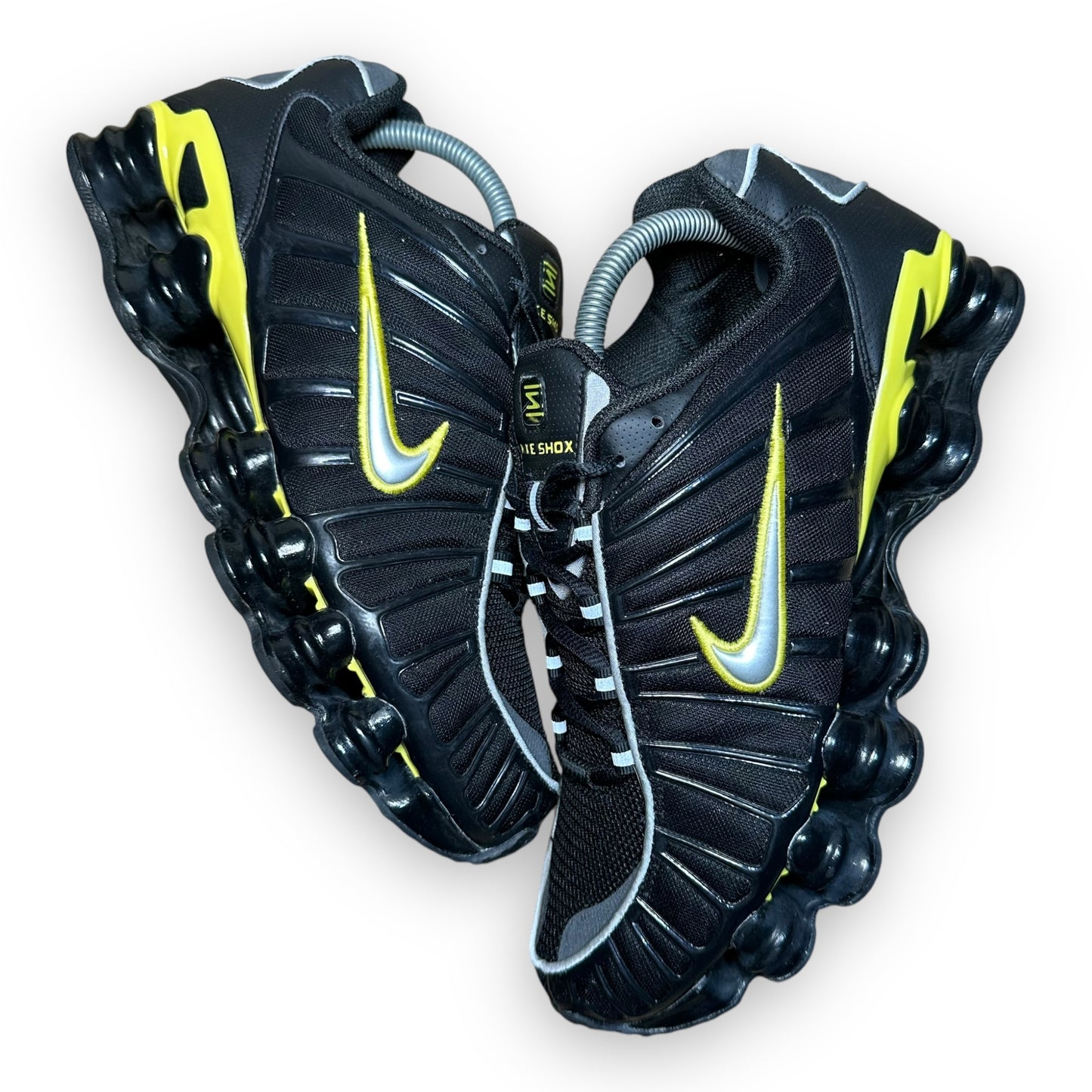 EU42.5 - US9 - UK8 • Shox TL Black Dynamic Yellow