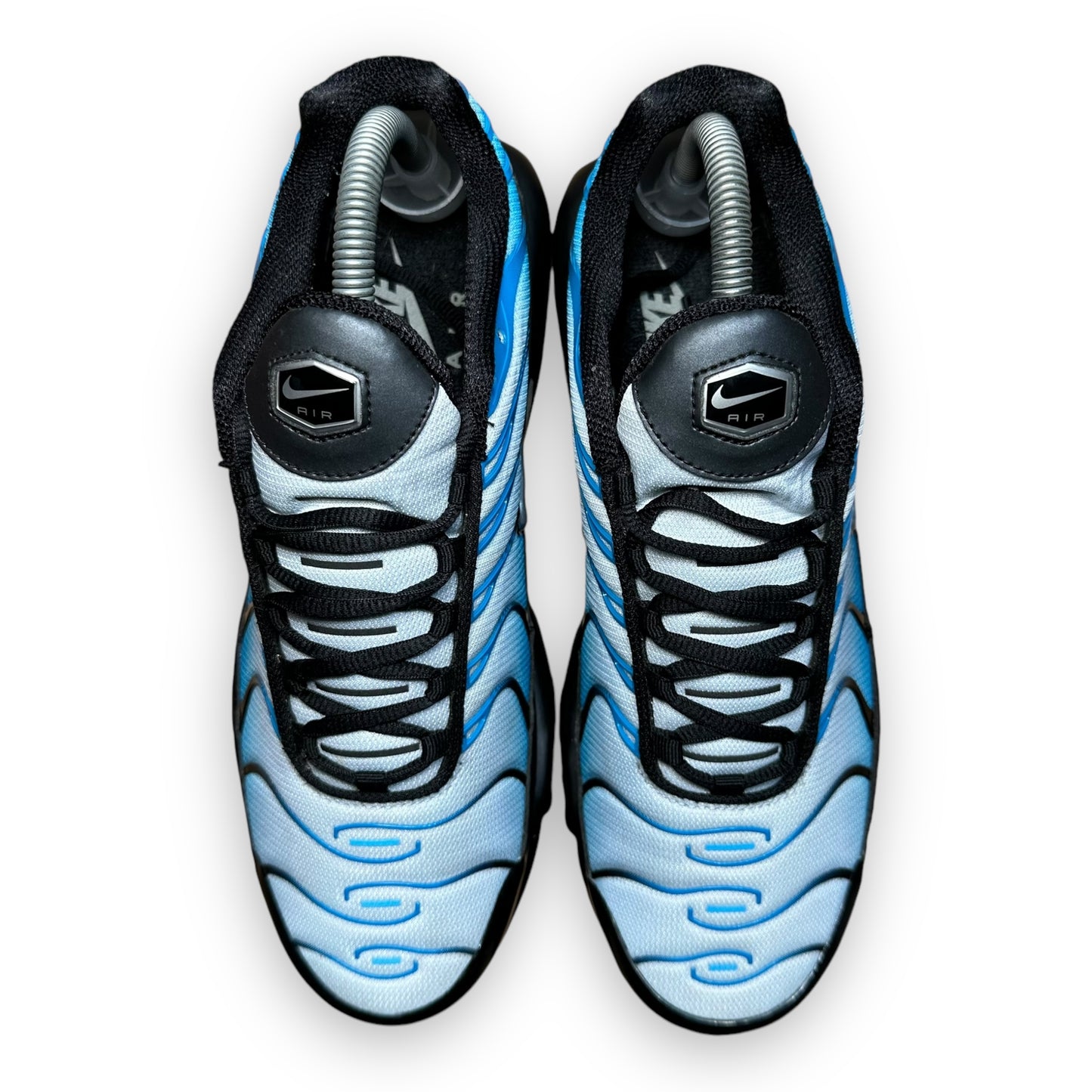 EU42 - US8.5 - UK7.5 • Air Max Plus Gradient Blue