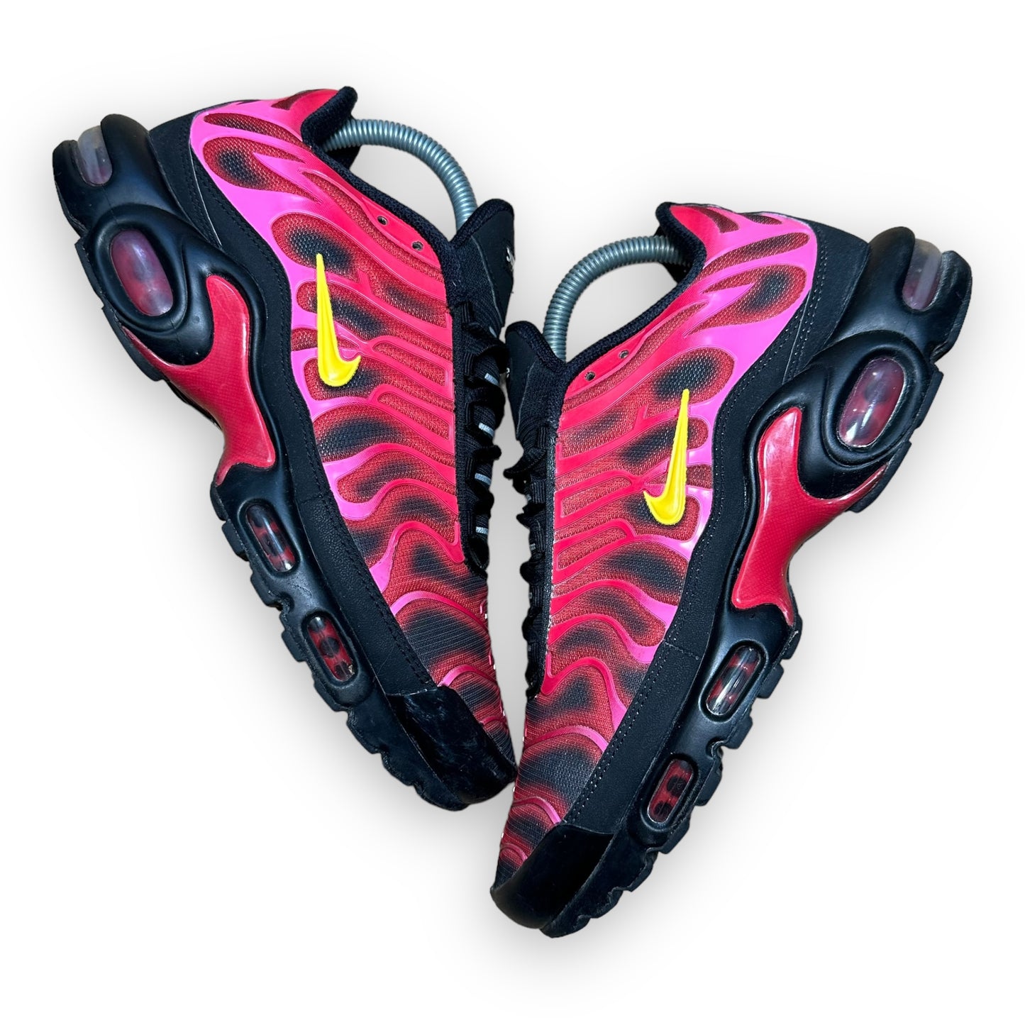 EU42 - US8.5 - UK7.5 • Air Max Plus Supreme Black