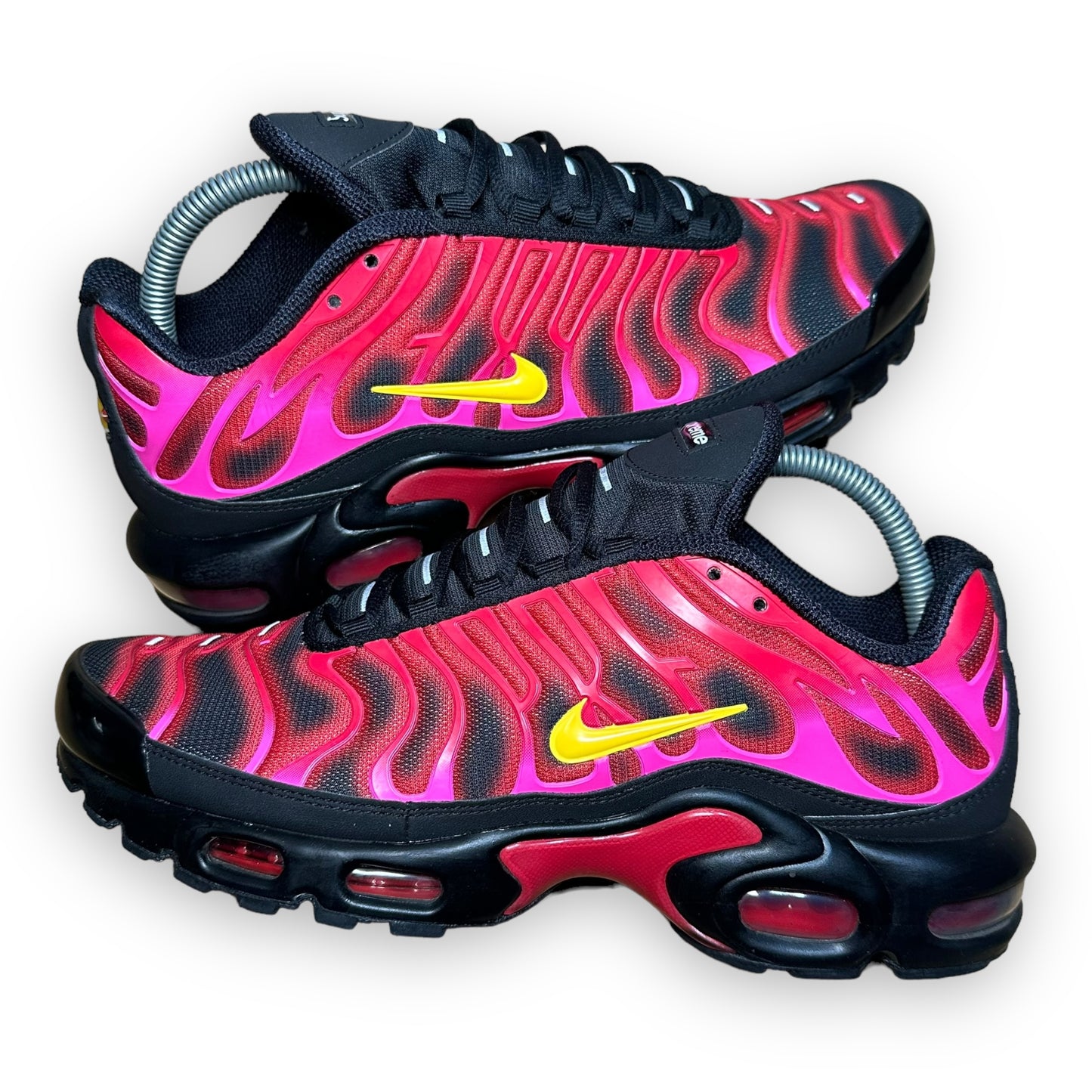 EU43 - US9.5 - UK8.5 • Air Max Plus Supreme Black