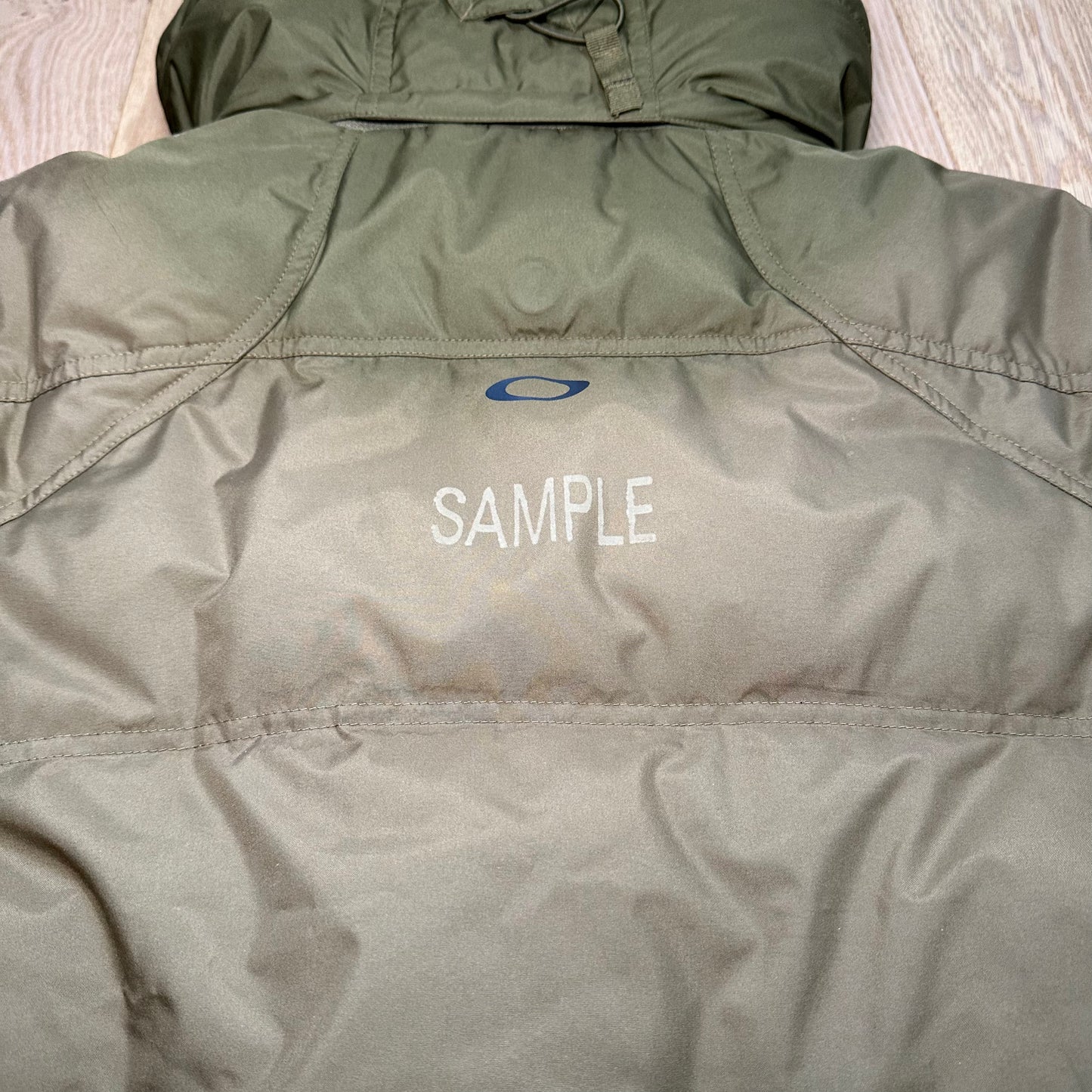 L • SAMPLE Oakley Khaki Puffer