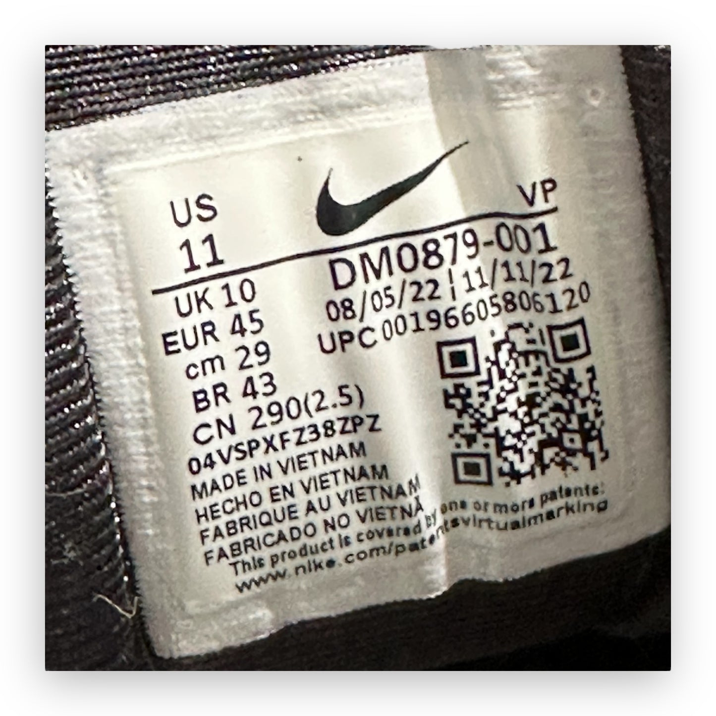 EU45 - US11 - UK10 • NOCTA Glide Black White