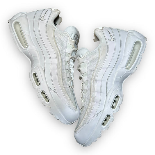 EU46 - US12 - UK11 • Air Max 95 Triple White