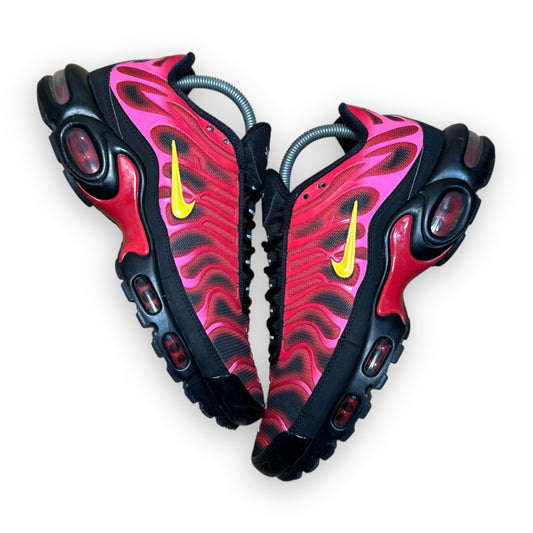 EU42.5 - US9 - UK8 • Air Max Plus TN Supreme Black