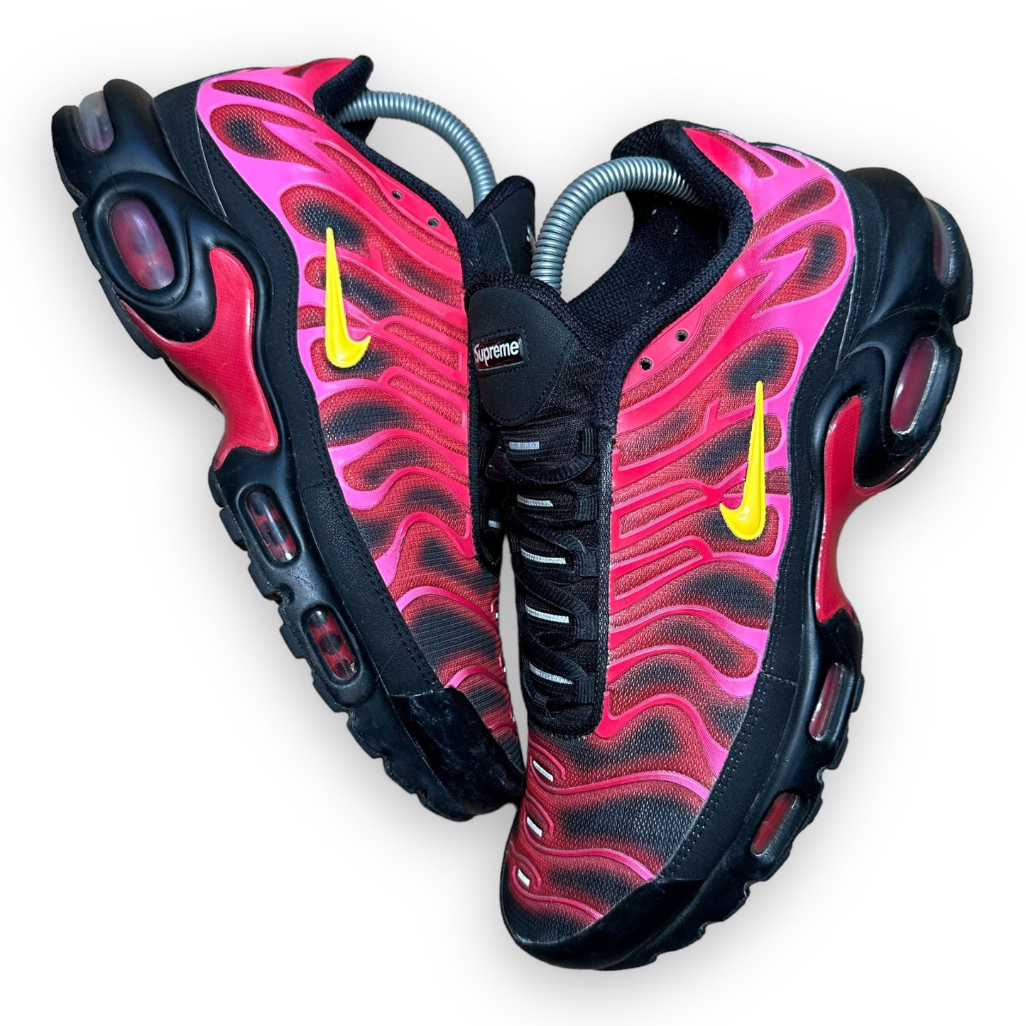 EU42 - US8.5 - UK7.5 • Air Max Plus Supreme Black