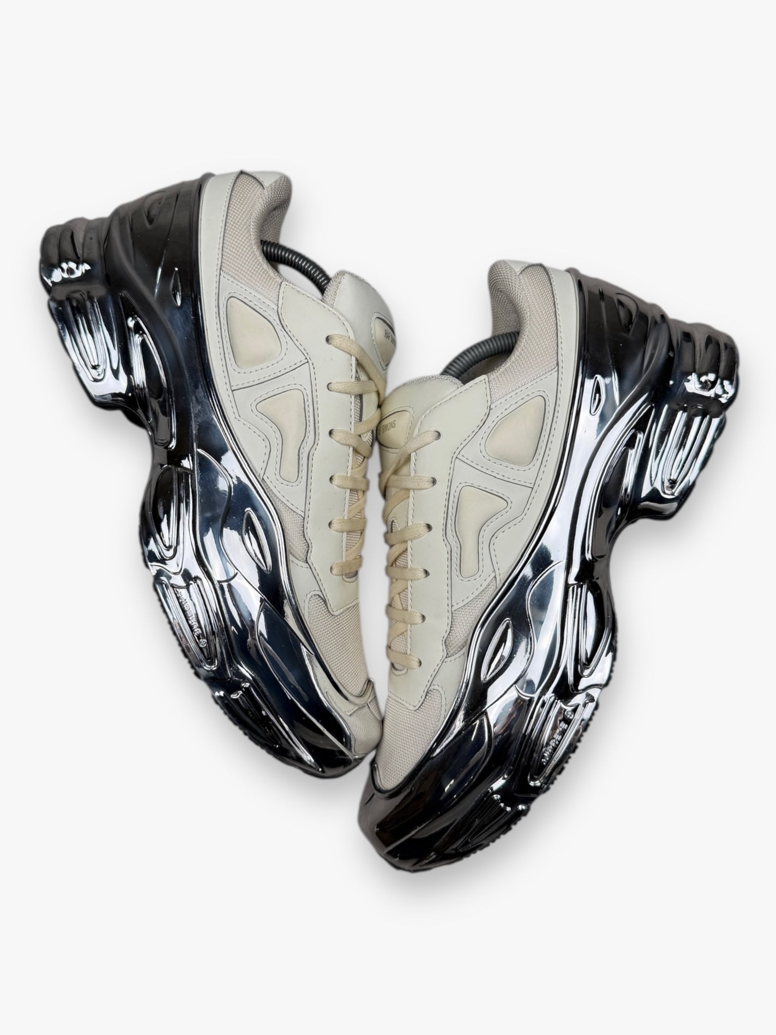 Ozweego Raf Simons Cream Metallic Silver