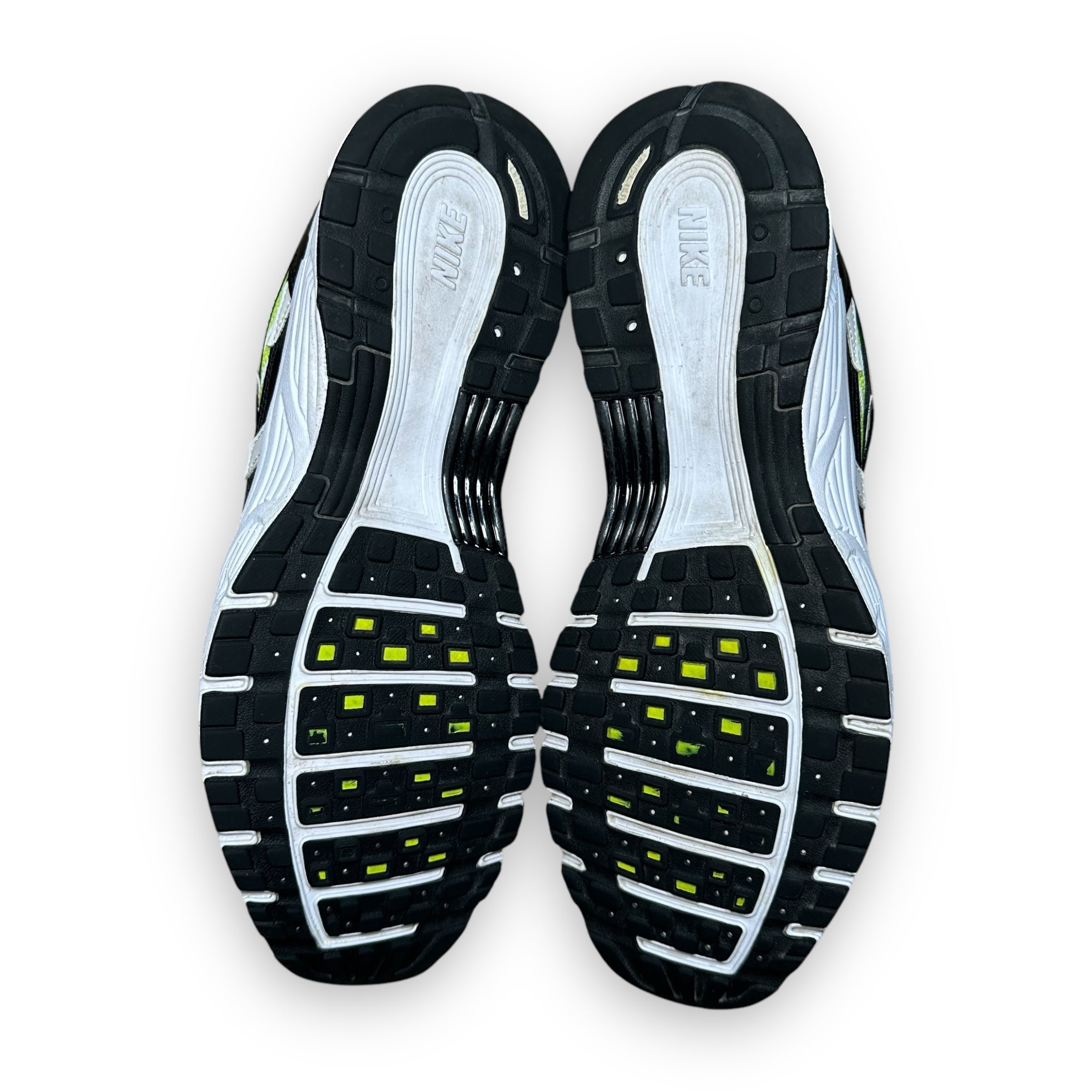 P-6000 White Black Volt