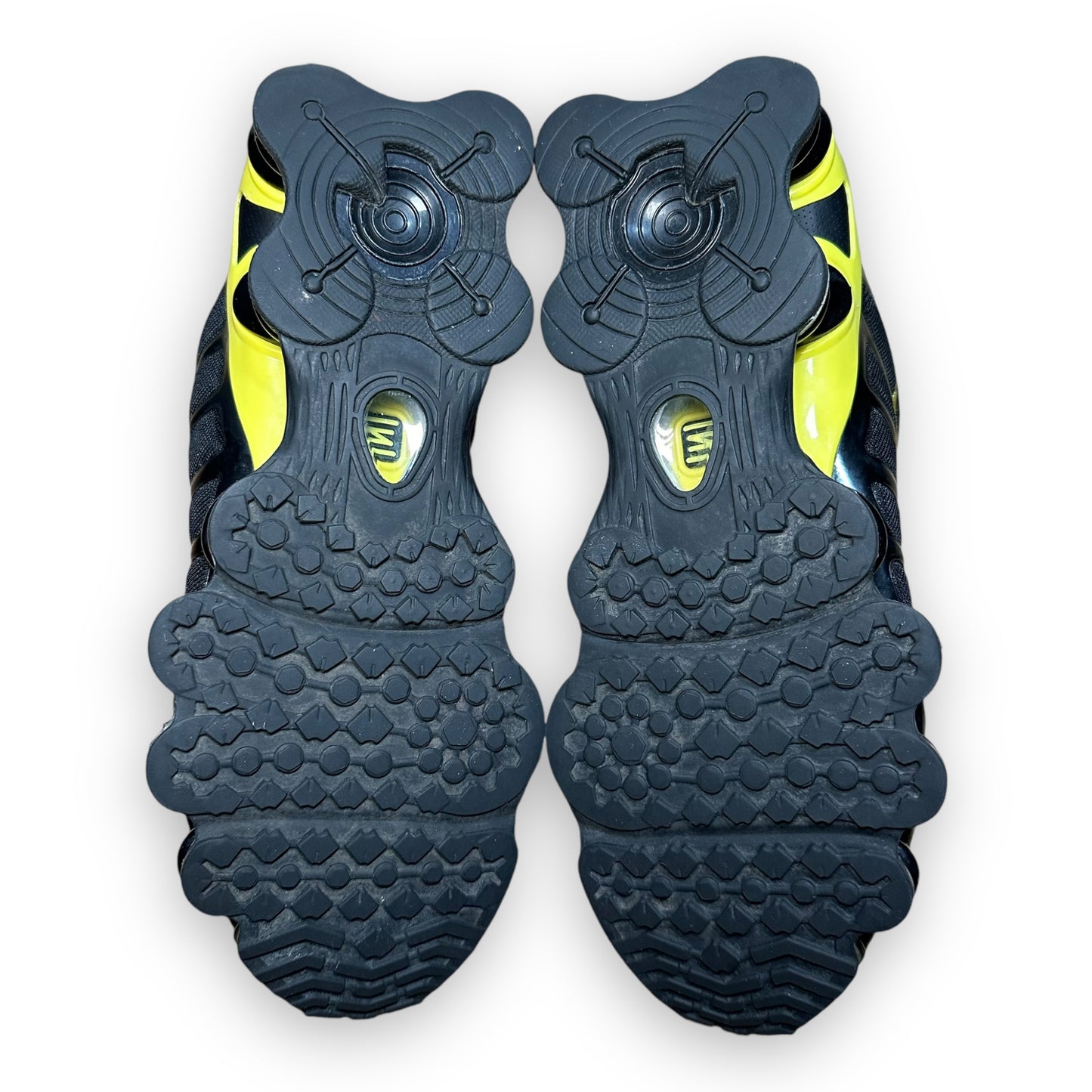 EU44 - US10 - UK9 • Shox TL Black Dynamic Yellow